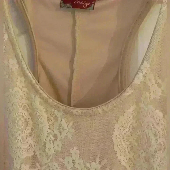 Codigo Women's Sz S‎ Asymmetrical High/Low Cream Women's Lace Dress with Lining - Picture 6 of 14